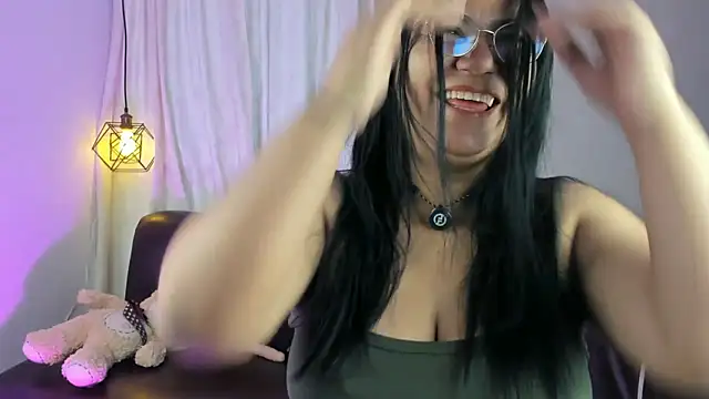 Snapshot of sofia_sorceress5 chatting on May 2026 11:08:02 AM sofia sorceress5 online show from May 2026 11:08:02 AM