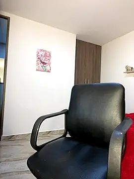 Vaneza G1 online show from September 2025 01:38:02 AM