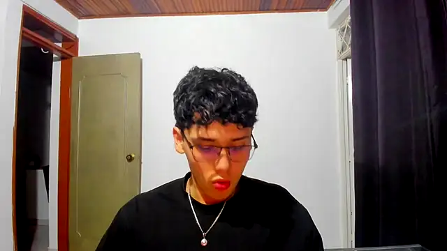 jacobs shelby online show from November 2025 01:52:01 AM