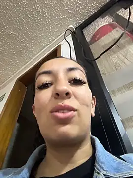 Snapshot of SALOME_KORLAND chatting on October 2025 12:28:01 PM SALOME KORLAND online show from October 2025 12:28:01 PM