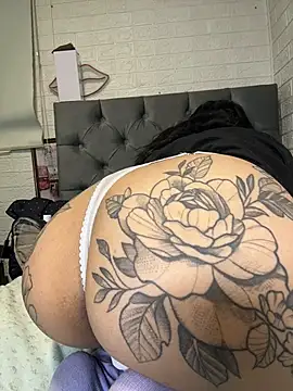 Snapshot of SALOME_KORLAND chatting on November 2025 05:09:01 PM SALOME KORLAND online show from November 2025 05:09:01 PM