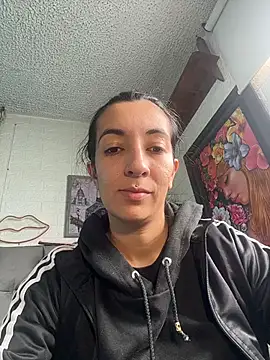 Snapshot of SALOME_KORLAND chatting on November 2025 01:25:02 PM SALOME KORLAND online show from November 2025 01:25:02 PM