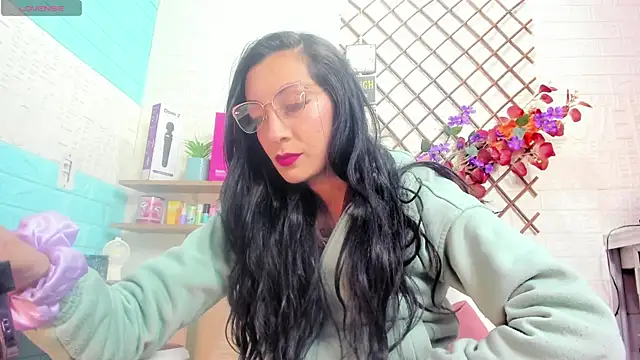 Snapshot of SALOME_KORLAND chatting on June 2026 03:10:02 PM SALOME KORLAND online show from June 2026 03:10:02 PM