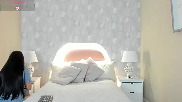 Snapshot of isabella_milf_ chatting on November 2025 07:05:02 PM isabella milf online show from November 2025 07:05:02 PM