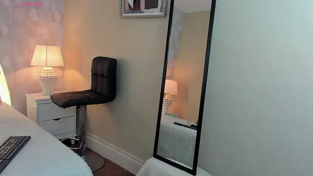 Snapshot of isabella_milf_ chatting on November 2025 07:02:02 PM isabella milf online show from November 2025 07:02:02 PM