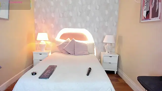 Snapshot of isabella_milf_ chatting on November 2025 07:03:03 PM isabella milf online show from November 2025 07:03:03 PM