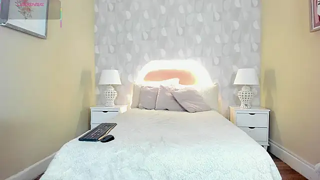 Snapshot of isabella_milf_ chatting on November 2025 12:05:02 PM isabella milf online show from November 2025 12:05:02 PM