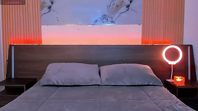 samanthaa moon online show from April 2026 11:18:02 PM