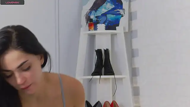 Agnessa online show from November 2025 07:18:02 AM