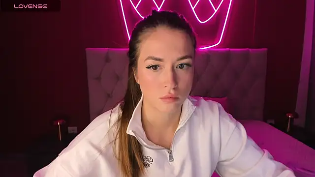 StacyWells online show from October 2025 02:22:02 AM