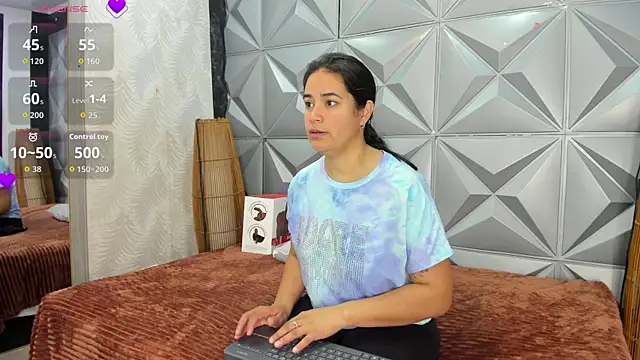 GreciaFox1 online show from November 2025 11:20:02 AM