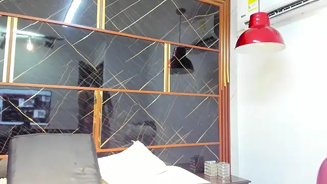 HannyThompson online show from February 2026 12:44:02 PM