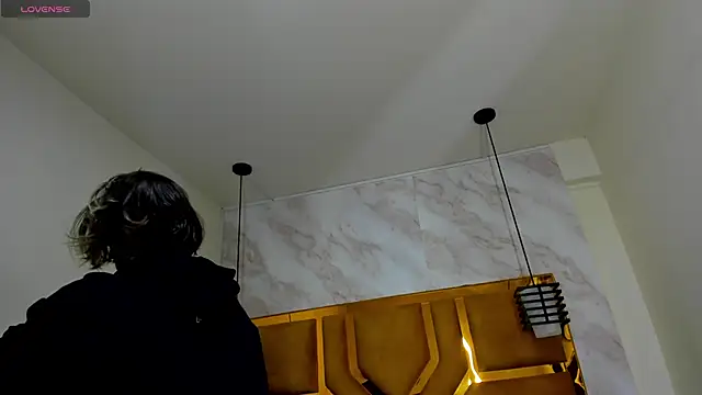 Luciifeer  online show from October 2025 11:19:02 AM