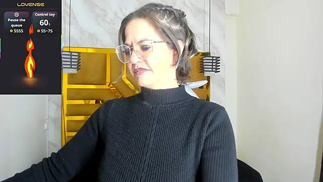 Luciifeer  online show from October 2025 11:48:02 PM