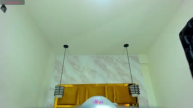 Luciifeer  online show from October 2025 06:42:02 PM