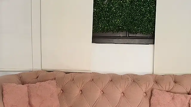 zuri villegas online show from November 2025 03:23:01 PM