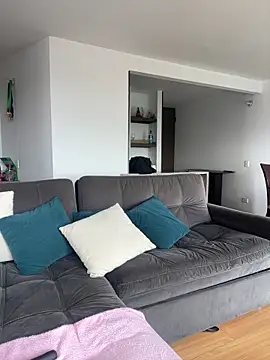 Nova Gabriela online show from November 2025 03:01:02 PM