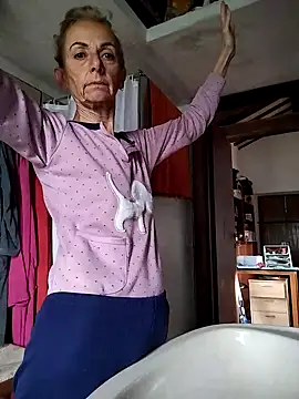 clarabell4 online show from November 2025 07:30:02 AM