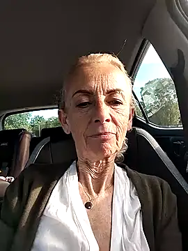 Snapshot of clarabell4 chatting on May 2026 04:25:01 PM clarabell4 online show from May 2026 04:25:01 PM