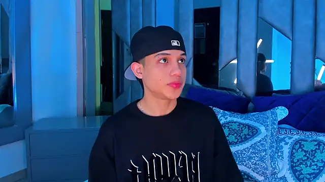 Sebax Young online show from September 2025 07:58:02 PM