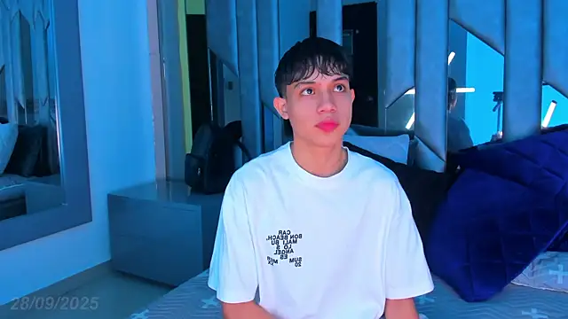 Sebax Young online show from September 2025 03:50:02 PM