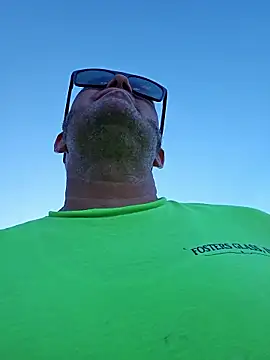 cubanitofeliz40 online show from October 2025 09:37:01 PM