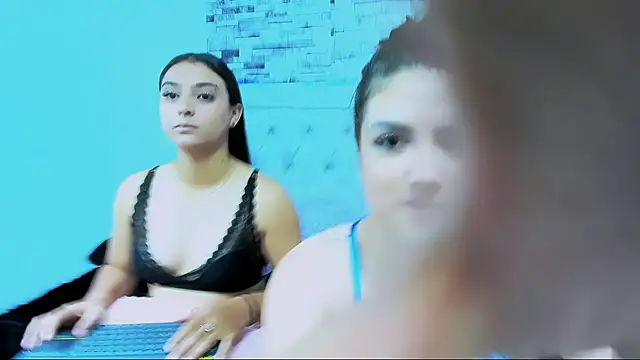 nicolexxaleja online show from October 2025 05:02:02 PM