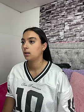 nicolexxaleja online show from December 2025 06:26:01 PM