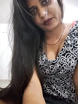 Snapshot of cute_radhikaa chatting on March 2026 11:32:01 AM cute radhikaa online show from March 2026 11:32:01 AM
