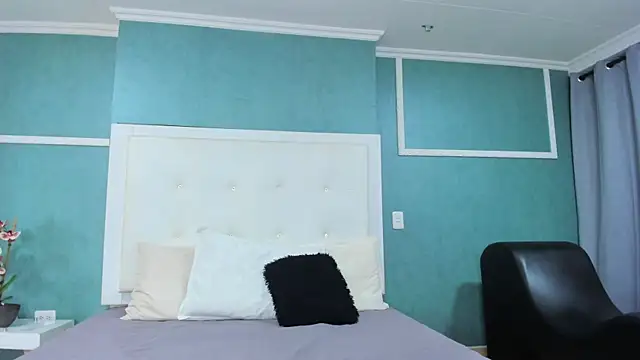 ania gomez online show from September 2025 10:03:02 PM