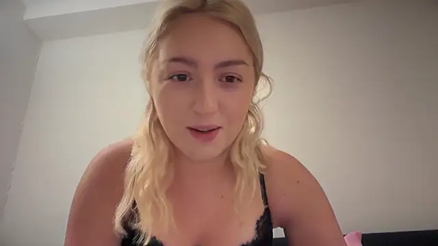 Kitty Swetty online show from January 2026 08:01:01 PM