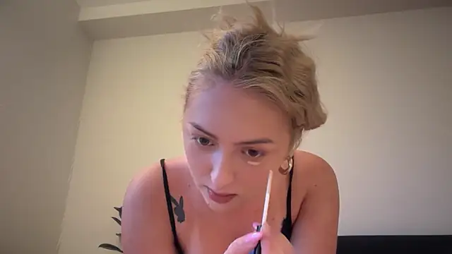 Snapshot of Kitty_Swetty chatting on May 2026 07:19:02 PM Kitty Swetty online show from May 2026 07:19:02 PM