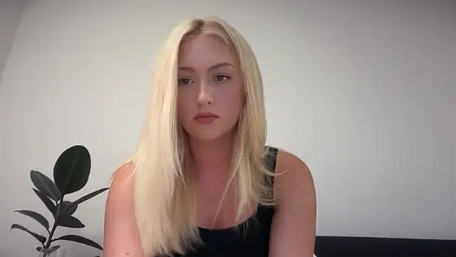 Snapshot of Kitty_Swetty chatting on July 2026 08:07:02 PM Kitty Swetty online show from July 2026 08:07:02 PM