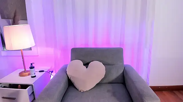 Snapshot of KamileBlake chatting on February 2026 06:09:01 AM KamileBlake online show from February 2026 06:09:01 AM