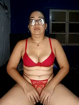 Snapshot of MilfTentasion chatting on November 2025 08:30:01 PM MilfTentasion online show from November 2025 08:30:01 PM