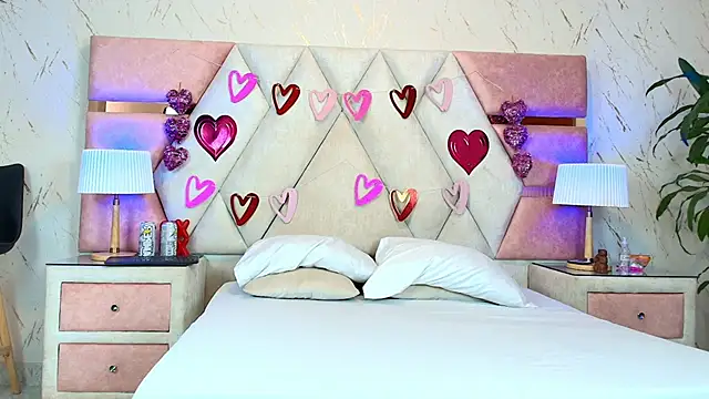 Zoelucas online show from September 2025 07:26:02 PM