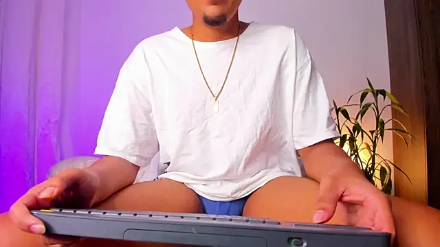 Snapshot of asmodeo_33 chatting on September 2025 11:18:01 PM asmodeo 33 online show from September 2025 11:18:01 PM