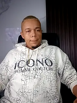 Snapshot of asmodeo_33 chatting on November 2025 05:39:02 AM asmodeo 33 online show from November 2025 05:39:02 AM