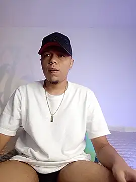 Snapshot of asmodeo_33 chatting on January 2026 04:53:01 PM asmodeo 33 online show from January 2026 04:53:01 PM