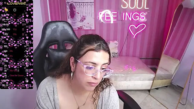 Snapshot of _Evoni_b chatting on September 2025 01:38:02 AM Evoni b online show from September 2025 01:38:02 AM