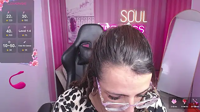 Snapshot of _Evoni_b chatting on September 2025 07:47:01 PM Evoni b online show from September 2025 07:47:01 PM