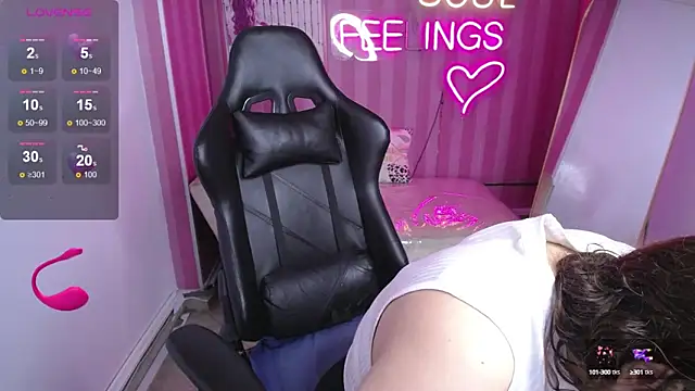 Snapshot of _Evoni_b chatting on September 2025 07:38:01 PM Evoni b online show from September 2025 07:38:01 PM