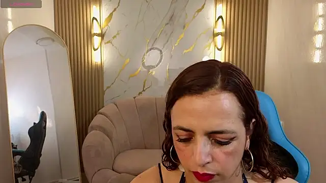 Snapshot of _Evoni_b chatting on September 2025 07:52:01 PM Evoni b online show from September 2025 07:52:01 PM