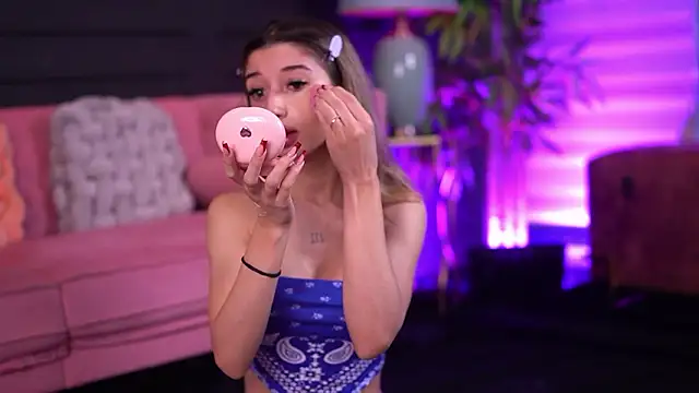 OdetteMason online show from February 2026 05:57:01 AM