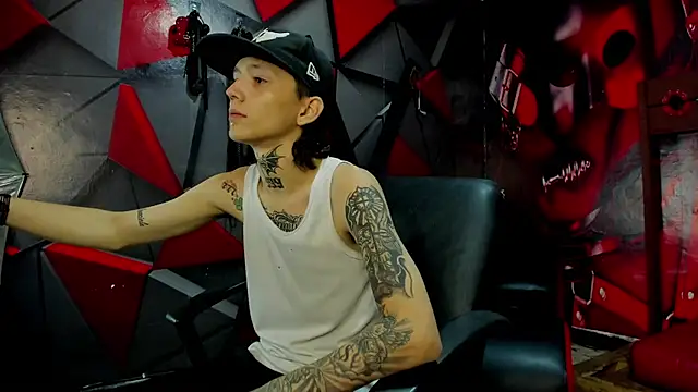 Snapshot of StraightBoy_Nick chatting on September 2025 04:56:01 AM StraightBoy Nick online show from September 2025 04:56:01 AM