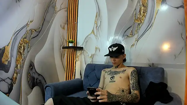 Snapshot of StraightBoy_Nick chatting on September 2025 05:01:02 AM StraightBoy Nick online show from September 2025 05:01:02 AM