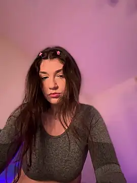 Snapshot of ScarletBloom_ chatting on February 2026 04:54:01 PM ScarletBloom online show from February 2026 04:54:01 PM