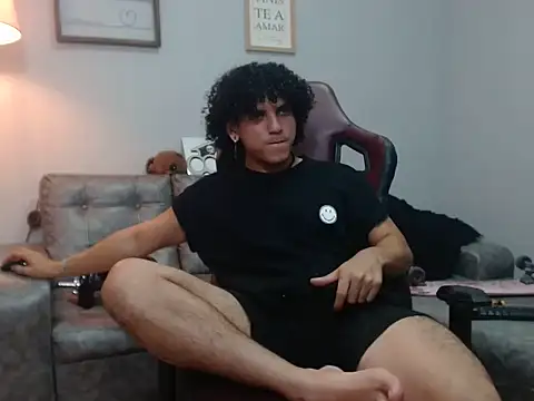 Xfire boy69 online show from November 2025 06:31:02 PM