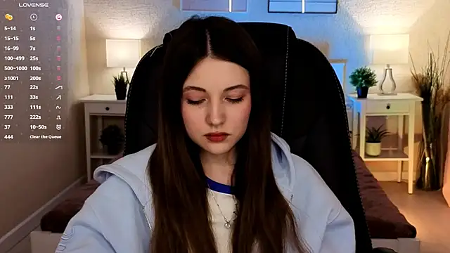 Kimmie shine online show from April 2026 09:13:01 AM