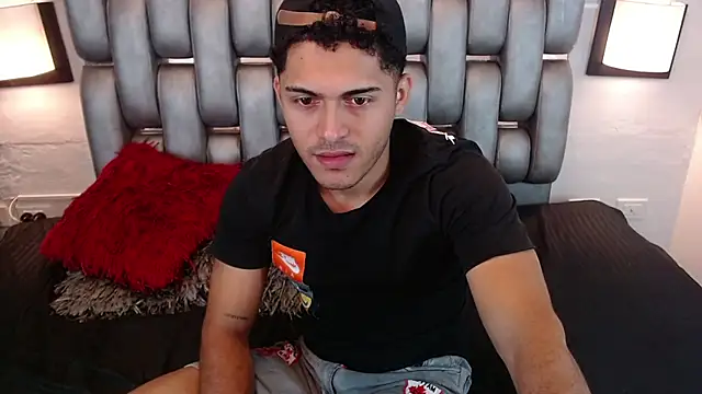 Snapshot of Derek_Storm_ chatting on April 2026 11:32:01 AM Derek Storm online show from April 2026 11:32:01 AM